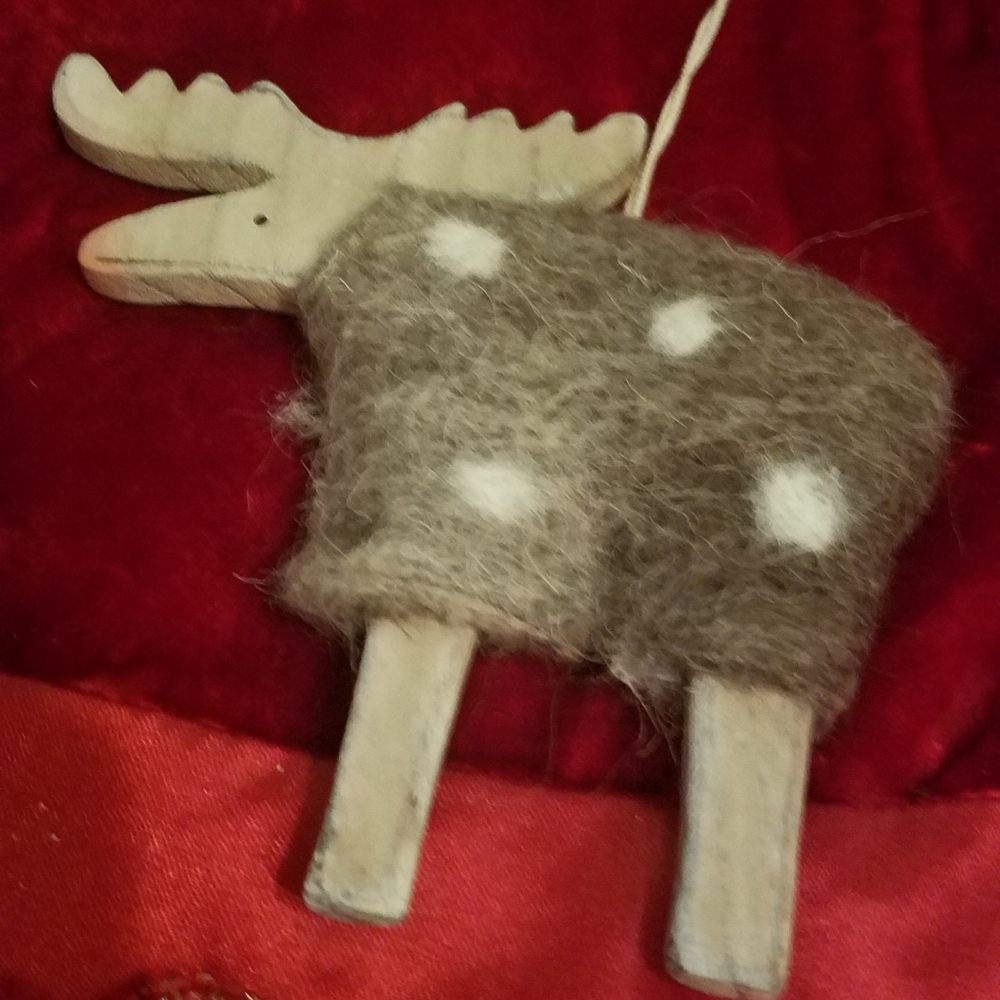 Wooden Ornament Moose Reindeer with Sweater Grey White Dots - Picture 2 of 2
